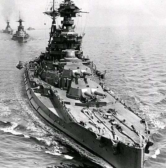 如何比较一战的战列舰和二战的战列舰?