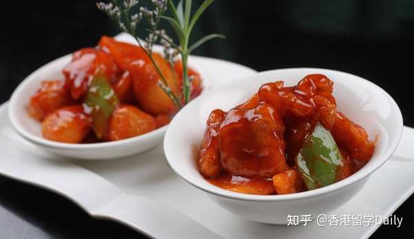 sweet and sour pork 咕噜肉(又称甜酸肉或咕咾肉)