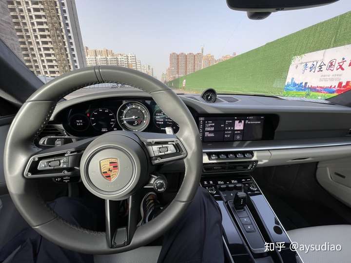 保时捷911(992)内饰怎么样.