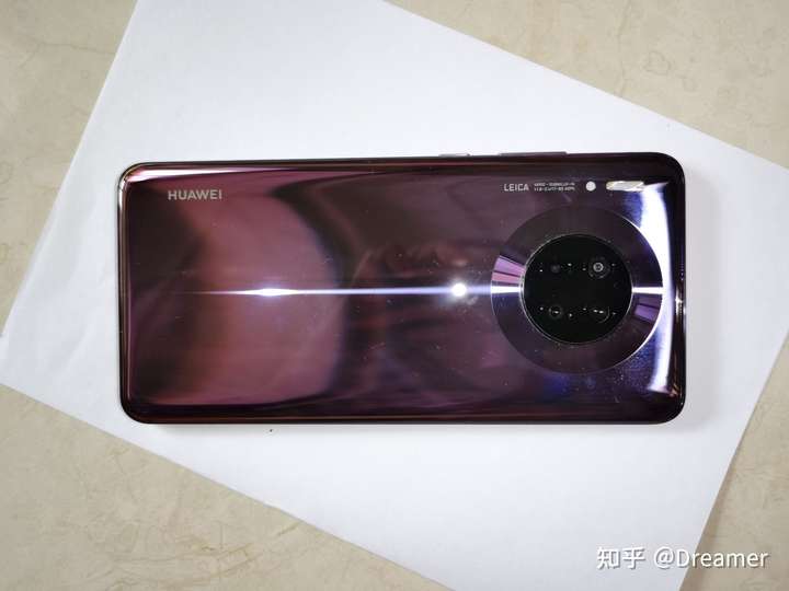 个人体验过的 华为mate30 5g应该符合要求, 国产华为 直屏oled确认无