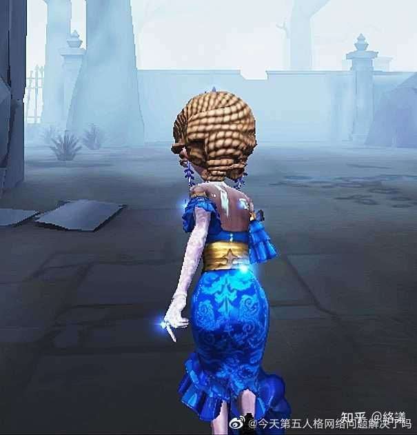 第五人格医生的浴火绯花和仲夏流萤哪个好?