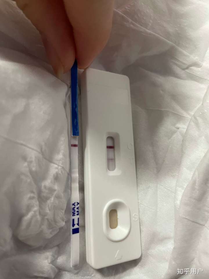 验孕棒一深一浅是怀孕了吗?