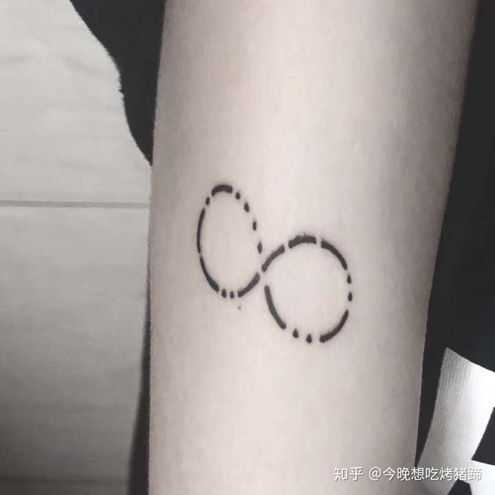 由爷爷奶奶名字的摩斯密码 构成的无穷大的符号