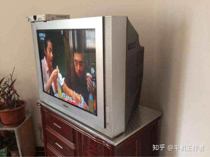 现在电视机有什么办法能在家里玩到10年前的光枪射击游戏,如vr战警