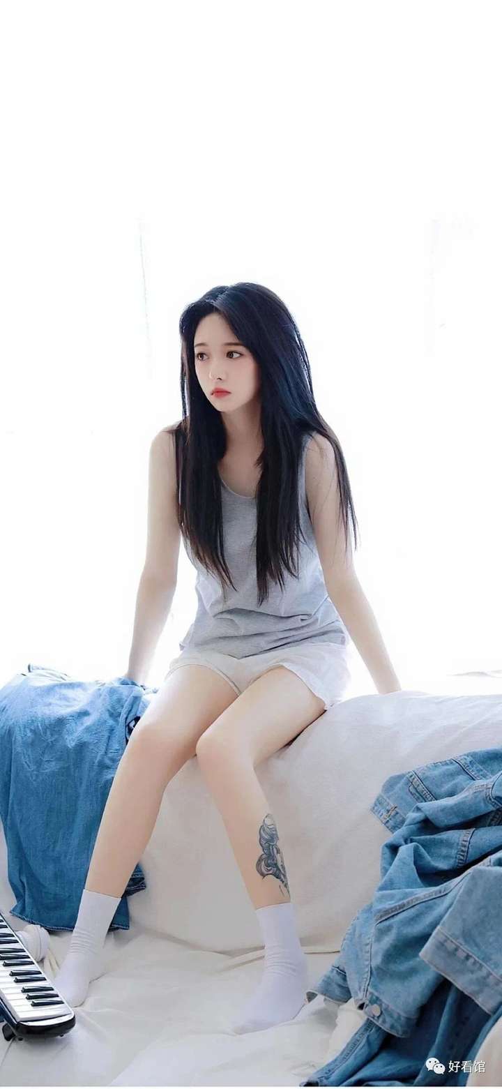 有没有露腿小姐姐的壁纸,?