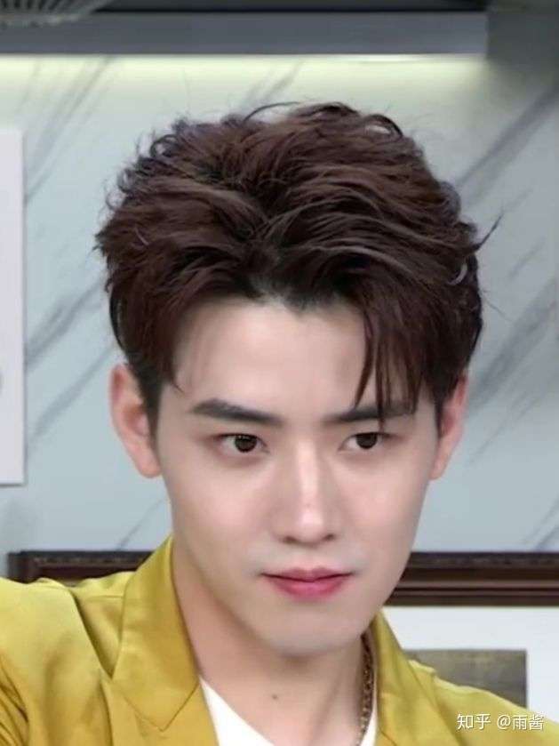 为什么感觉任豪在zerog时期的形象和上岛后包括现在发生了比较大的