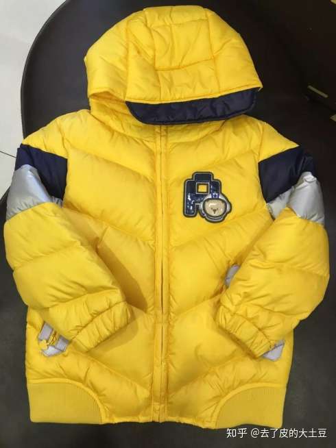 秋冬季节应该怎么给宝宝选衣服?