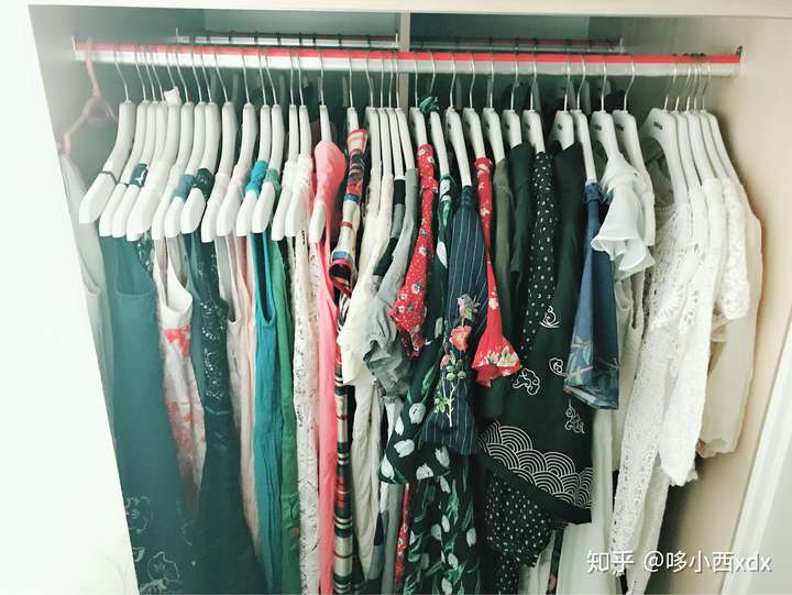 夏天衣服太多了,断舍离难以取舍,每一次整理都很痛苦