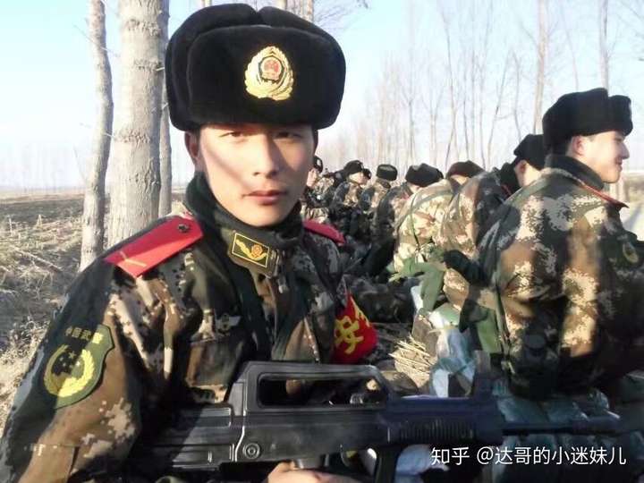 帅帅的男票这是当兵后…………挺帅的确实,然而!
