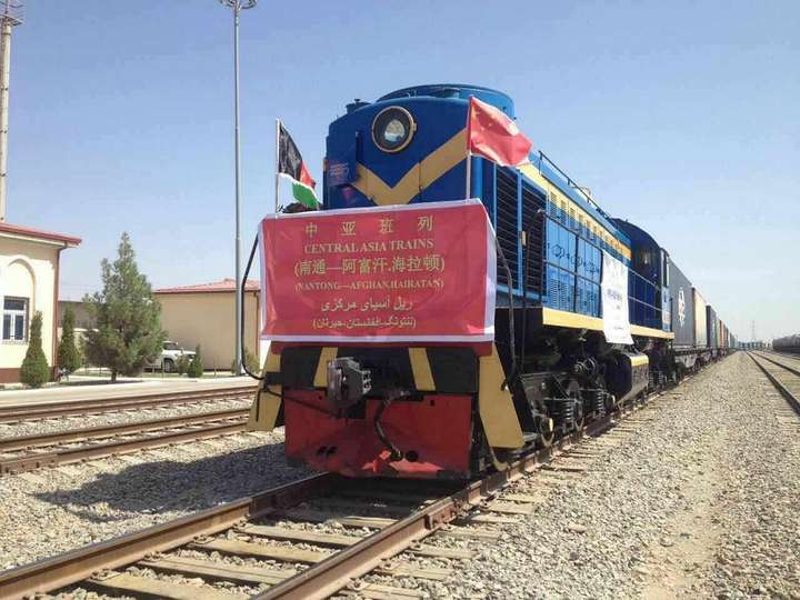 不过,中国到阿富汗的铁路班列,於2016年9月6日首次开通,路线是这样的