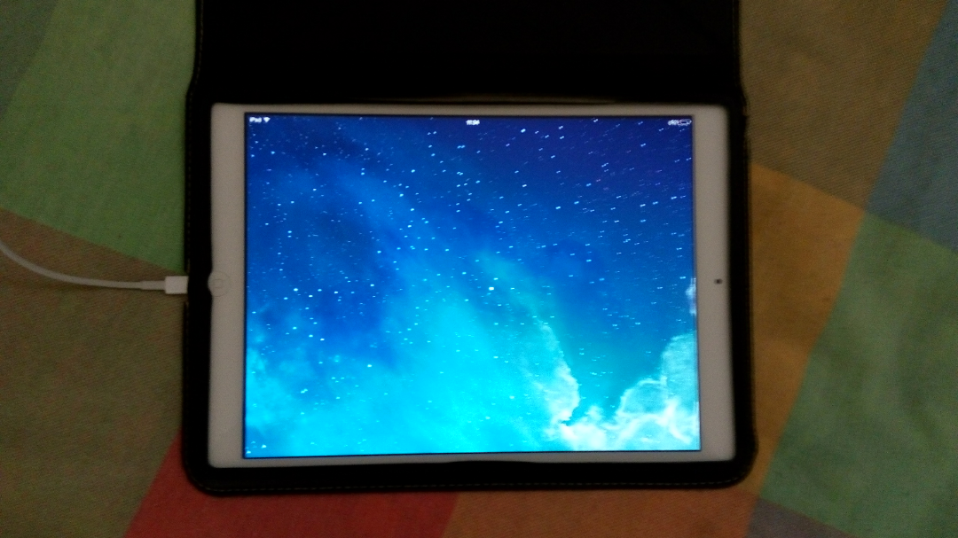 iPad air突然白屏,所有应用都消失了,无法重启,