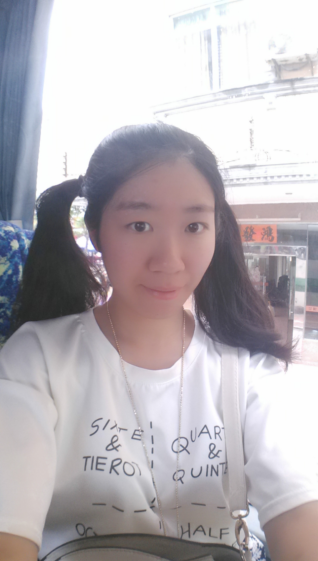 双马尾怎么绑才显得萌?