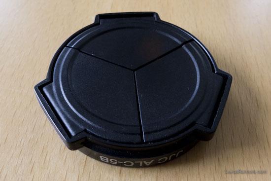 各种微单和单反为什么不配自动镜头盖?