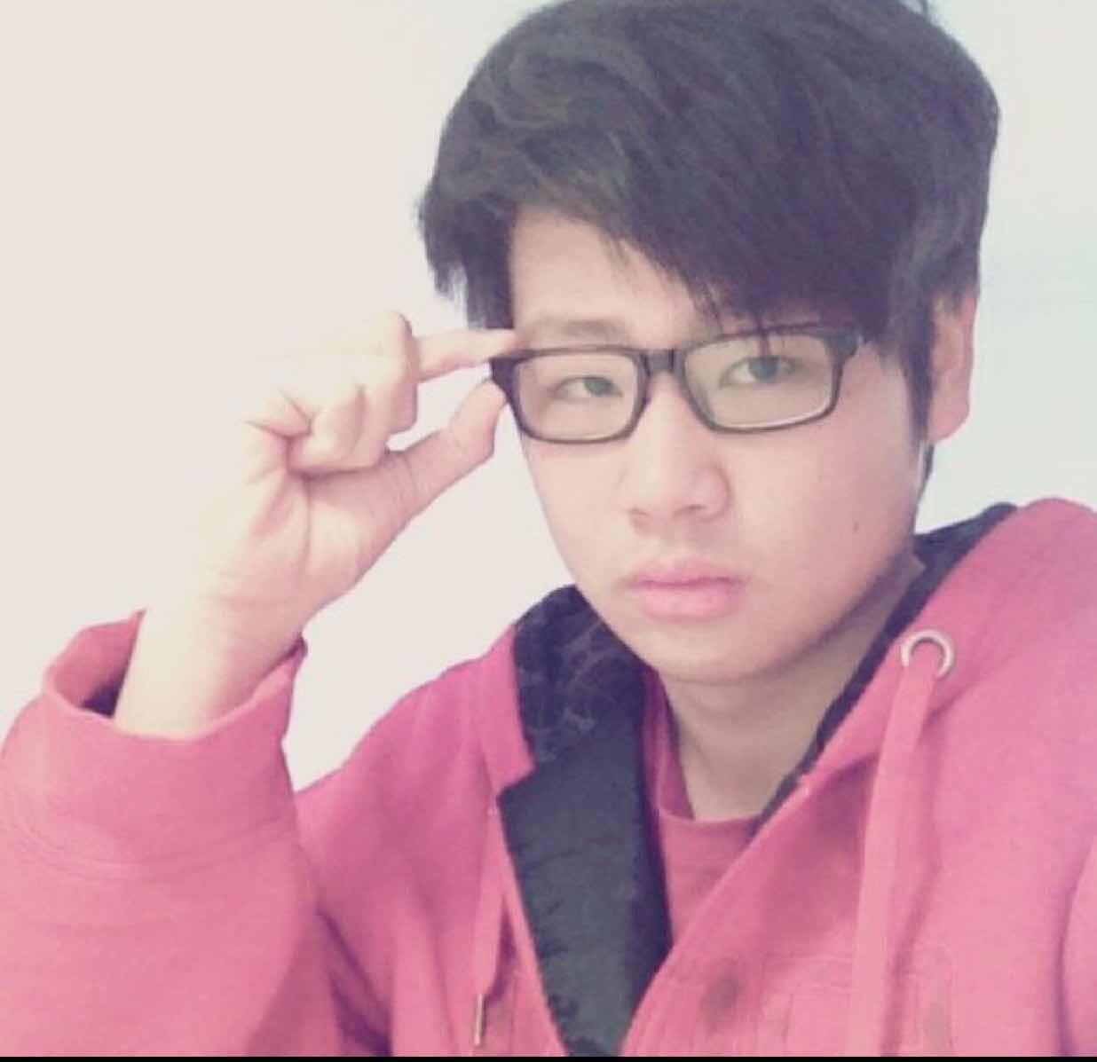 女生讨厌被人说娘炮,女生却都争着说自碰男生男生腰图片