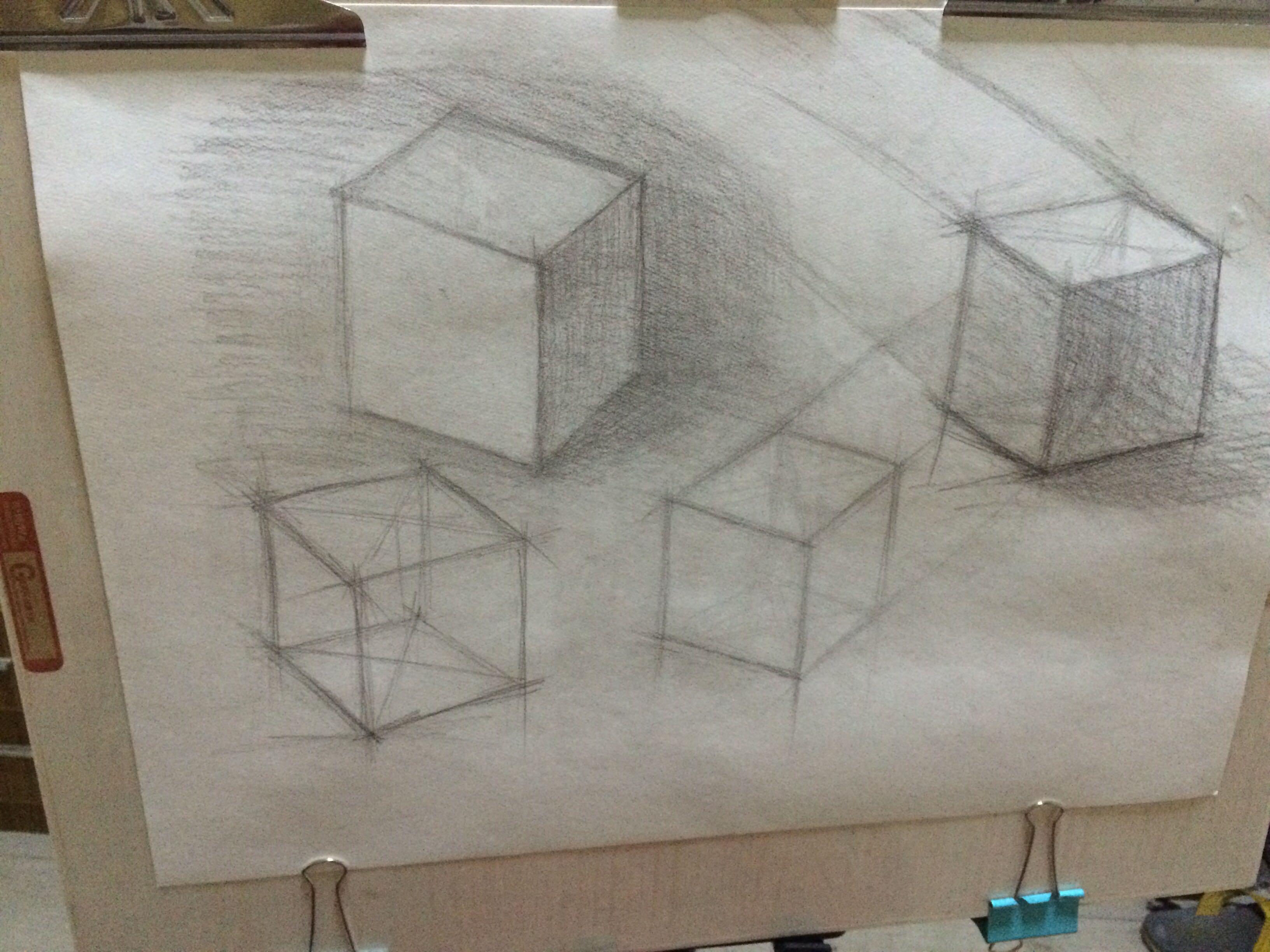 画素描正方体时,起稿时为何一点要先画个正方形?