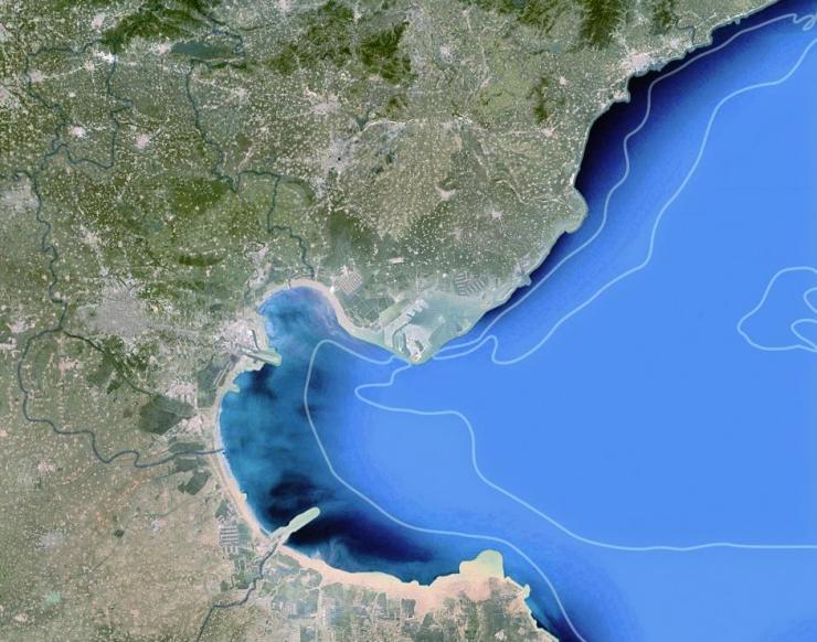天津港和曹妃甸港同在渤海湾沿岸,两港各自的优势明显.
