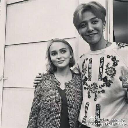 像这种男生<em>中分怎么留</em>或烫? - <em>发型</em> - 知乎