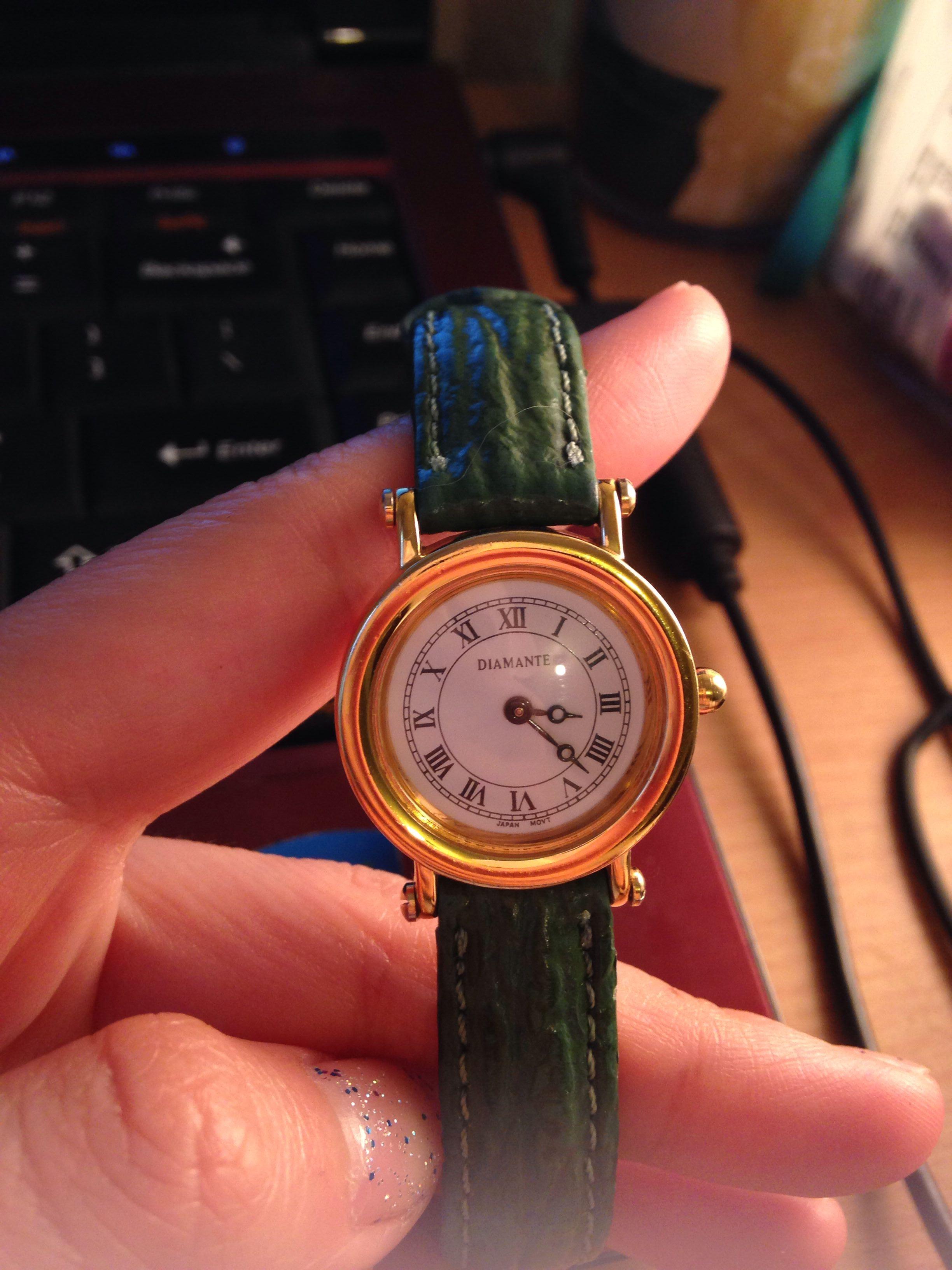 求这个手表的牌子TAT。或者有人知道如何修固