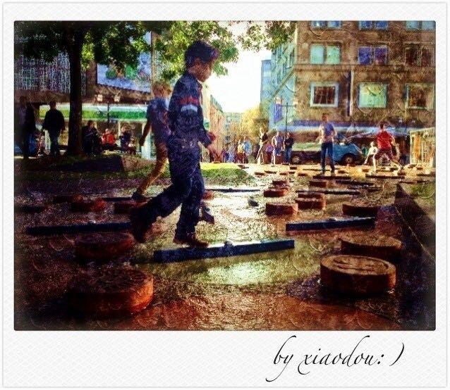 一个酷爱自拍的长得不错的妹子却几乎从来不在