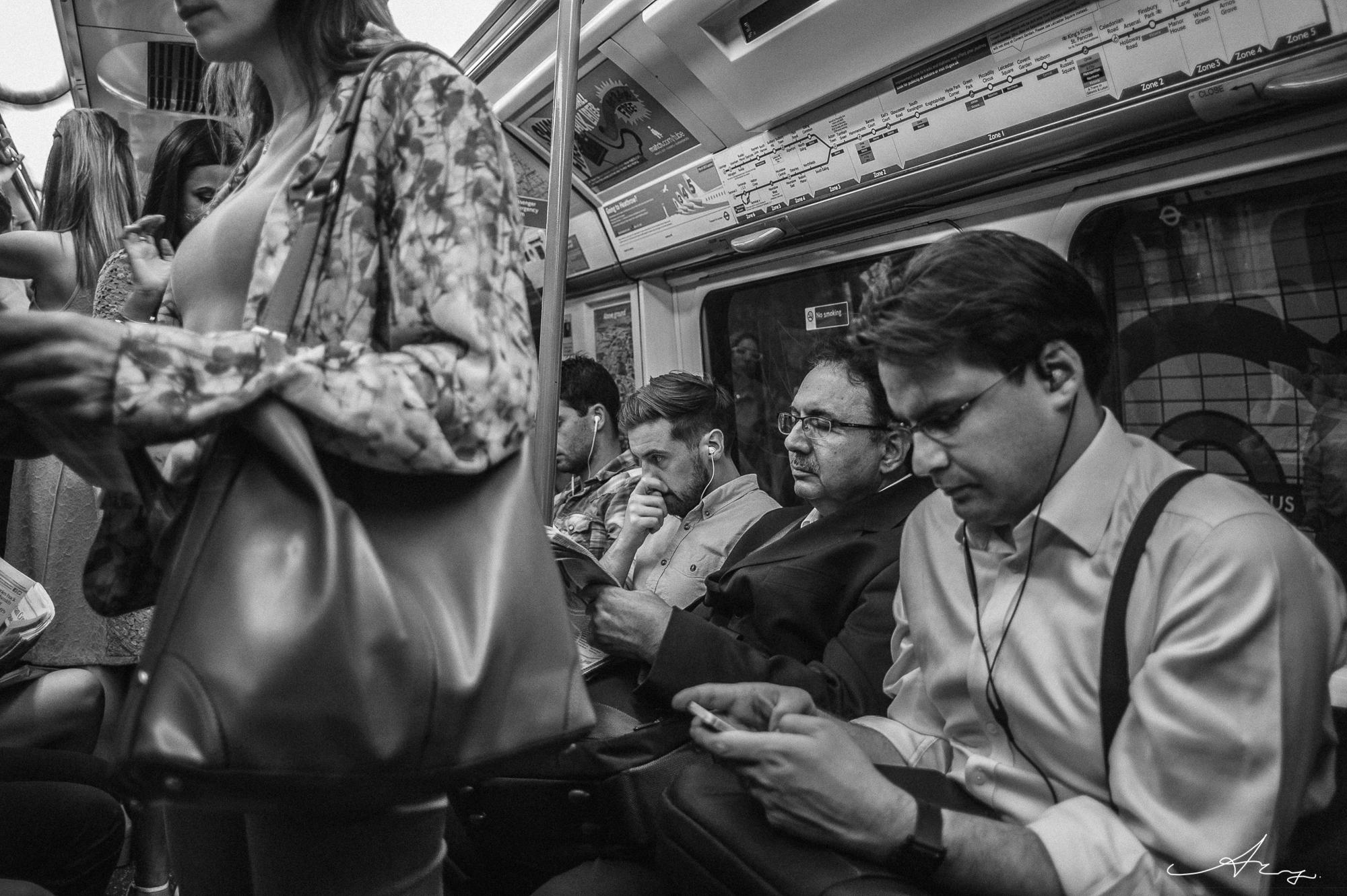 外出拍摄时怎样才能不在乎路人的眼光? - Chin