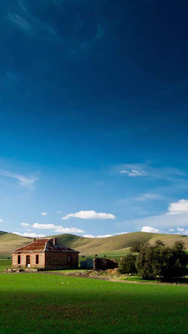 两年前出国的女友后来分手了去年加我微信后来