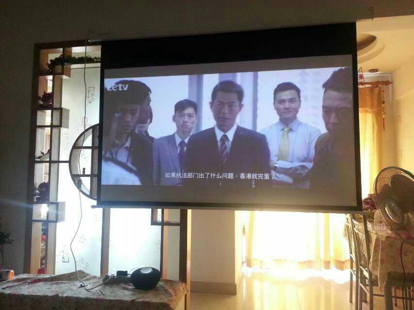 预算一万人民币,买一台 1080p 的投影仪用于看