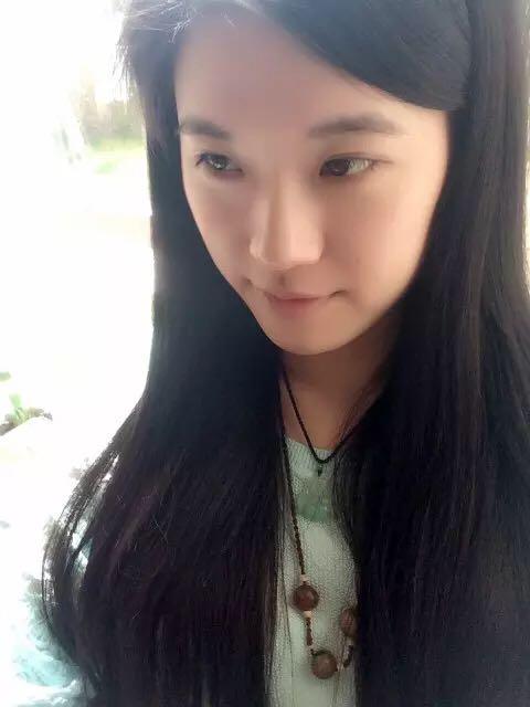 本人女生脸上长很多痘,?图片星空女生动漫图片