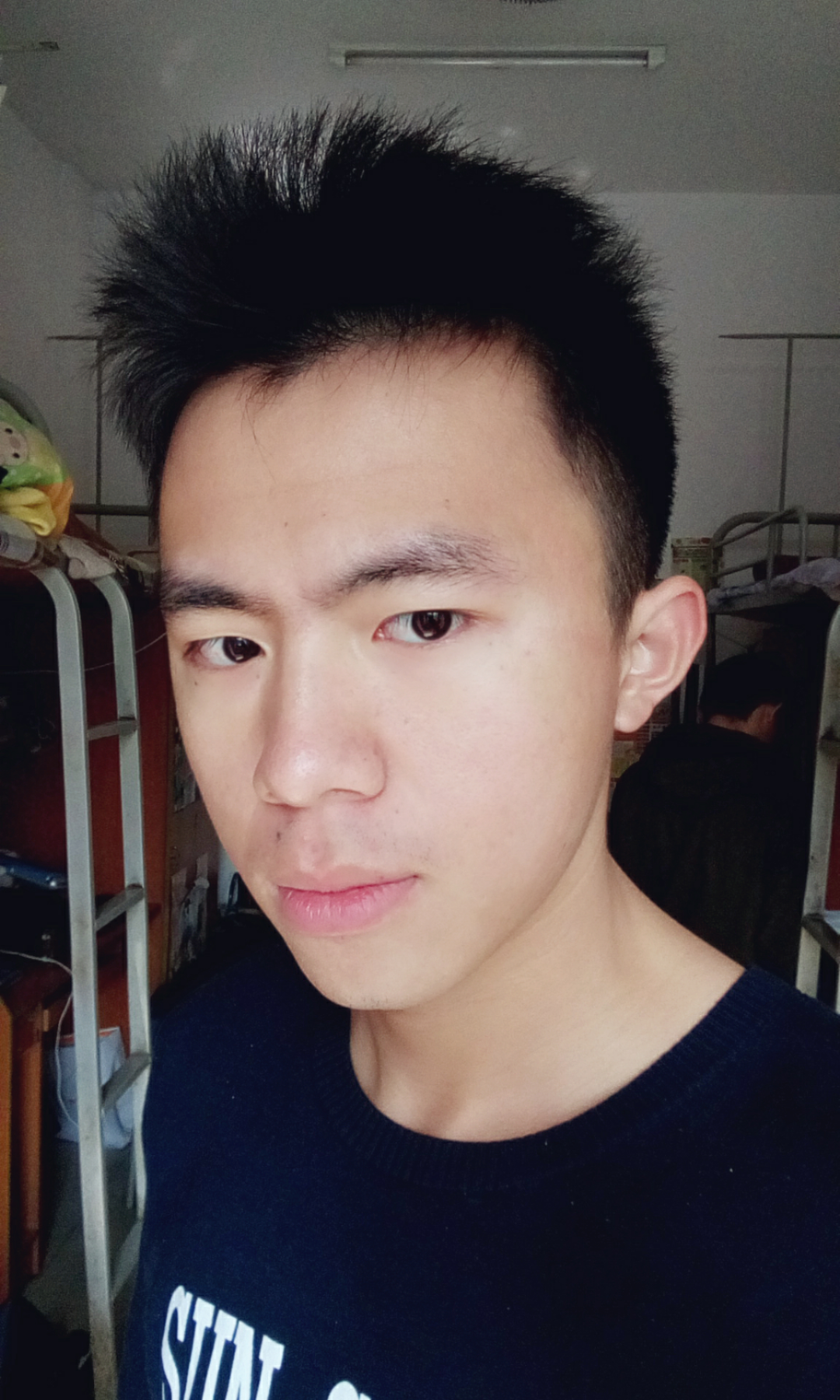 男生<em>头发松软</em>发质比较稀疏,如图所示,怎样改进