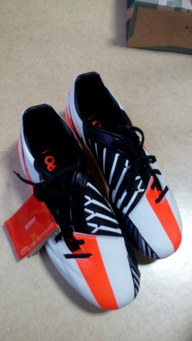 业余踢球的如何挑选足球鞋,有哪些经典款式值