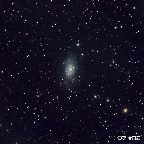 3,c7-ngc2403.位于鹿豹座的棒旋星系.(星迹旅课)