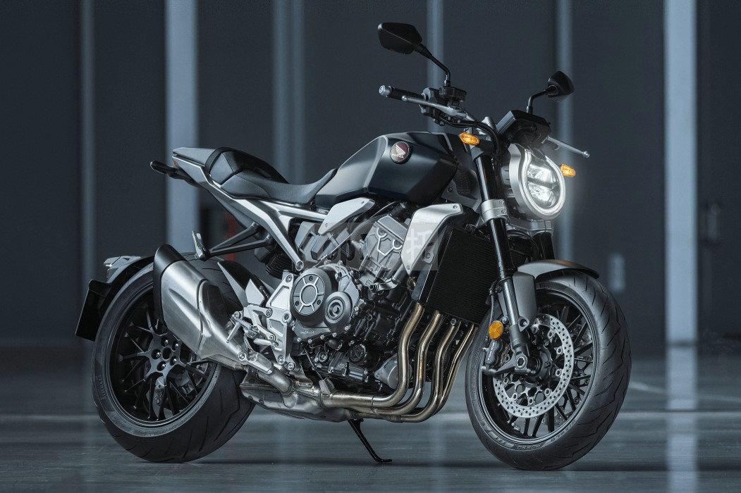 本田进口摩托再起争议 cb1000r马力被砍55匹 又要靠信仰之力?