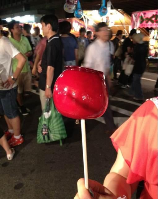 它本来叫 太妃糖苹果(candy apple)