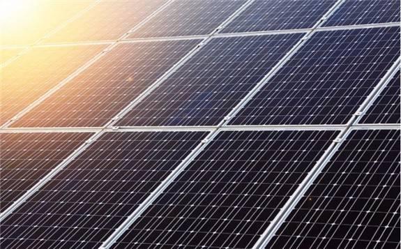 美国太阳能工业协会美光伏装机容量在2023年将达到324吉瓦