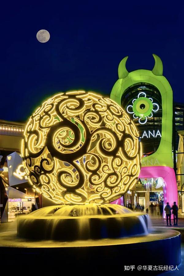 【北京】 时间:2020年12月4日-2021年2月28日 地点:蓝色港湾 每年灯光
