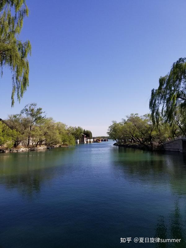 春天的颐和园,是花的海洋,也是最能感受北京春意的地点之一