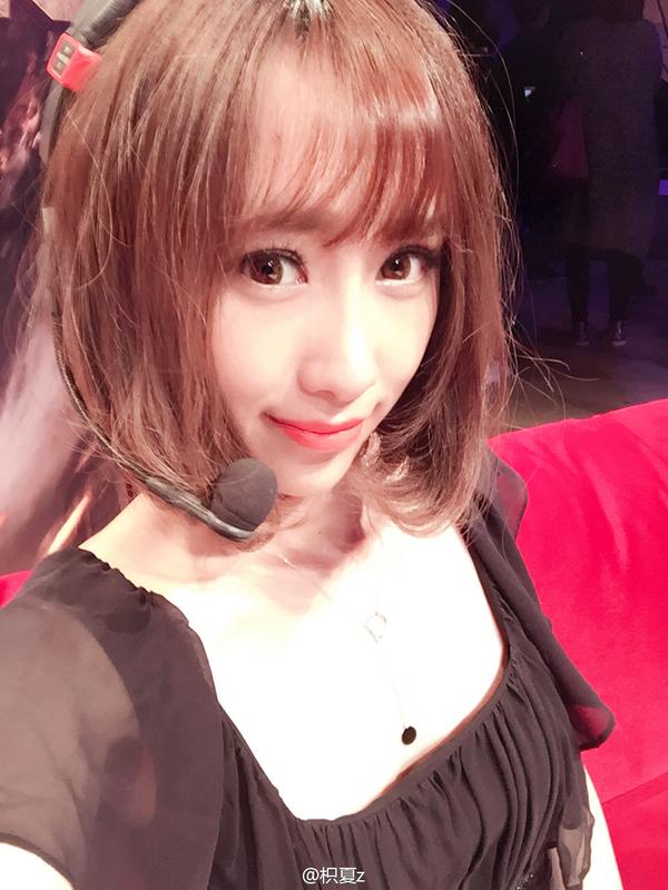 王者荣耀: kpl瓶子一男配多女艳福不浅, 三大女主播谁