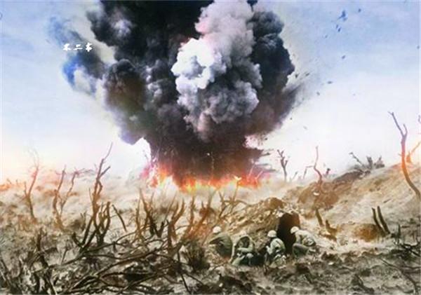 直击真实的太平洋战争现场镜头下的战火硝烟满地弹坑见证惨烈