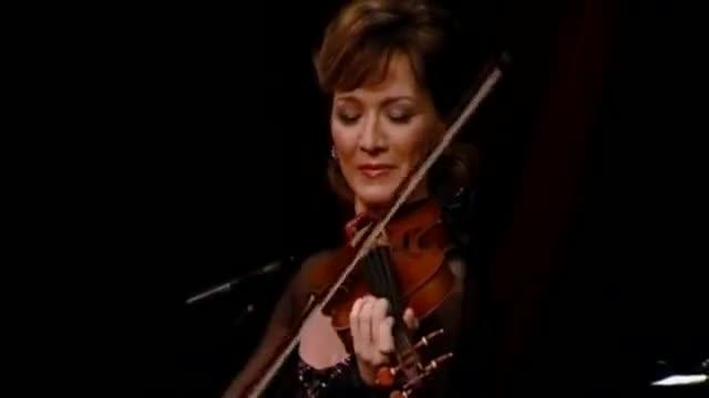 豪瑟大提琴演绎《卡鲁索》美得令人心醉,危险得让人难以逃亡!