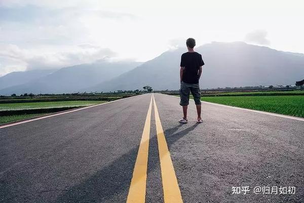 《走出舒适区》突破自我设限,走出所谓的 "舒适区",实现自我的精彩
