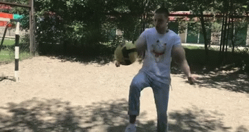 (这强烈的反差,请原谅我不厚道地笑了)