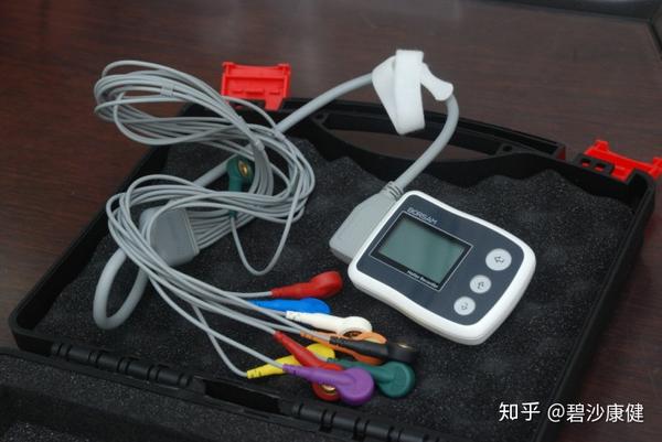 家用心电检测仪:悉心心电仪3导联设计更专业准确