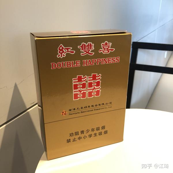 目前南洋红双喜拥有红双喜(硬),红双喜(听装),红双喜(百年龙凤)