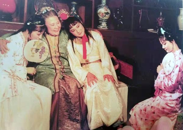 探秘《红楼梦》:贾母发了三次脾气,都是为了自己的权威和颜面吗?