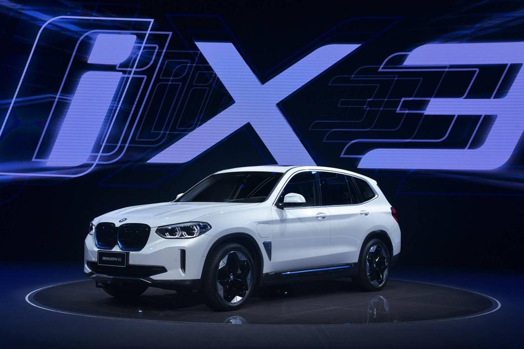 征战豪华纯电动车市场,宝马ix3具备怎样的实力?| 新车