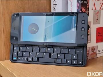 索尼爱立信vaio手机原型机流出滑盖全键盘设计