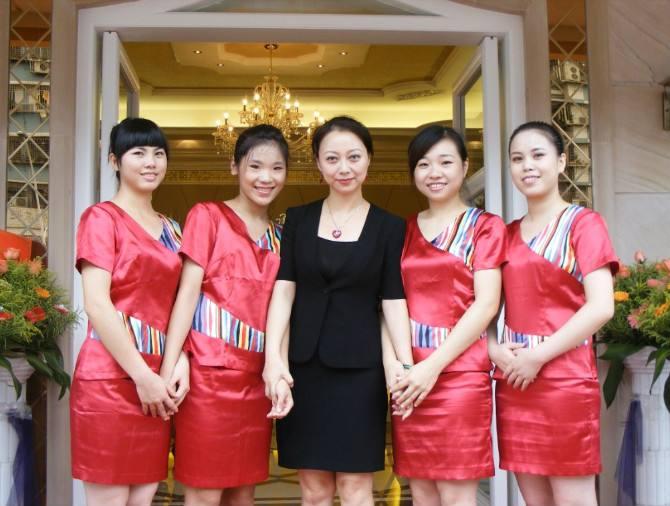 如何成为优秀店长_优秀学员颁奖主持词_优秀店长颁奖词怎么写