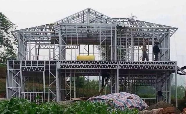 2 人 赞同了该文章 我们都知道如今建房子贵就在墙体材料上了,水泥
