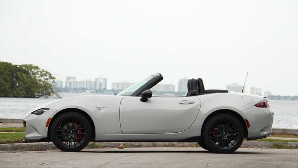 技术升级,推出全新配色,2021款马自达mx-5 miata