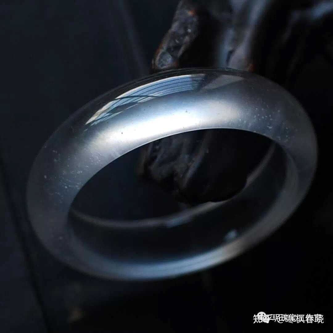 东陵玉手镯与水沫子手镯哪个价格高