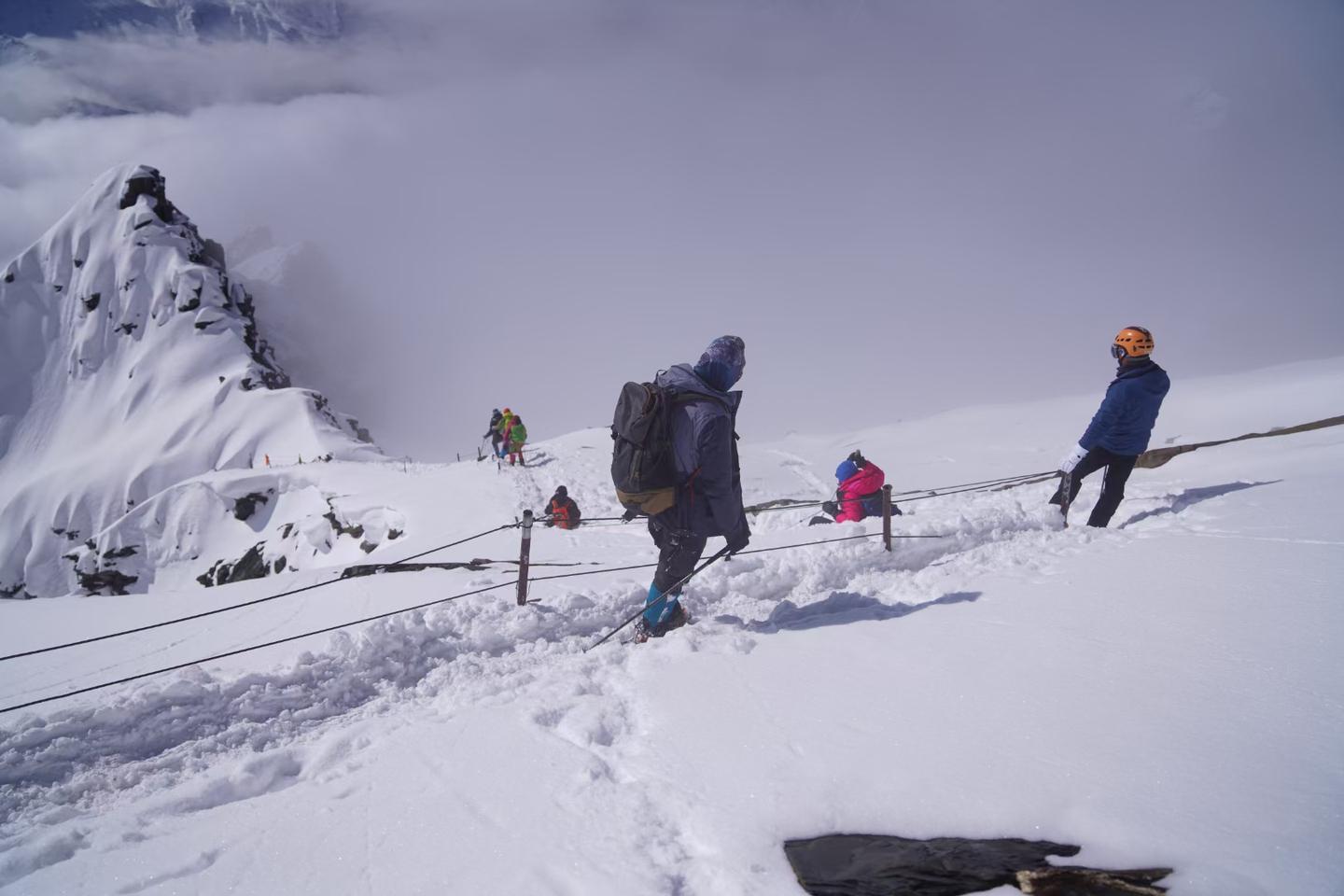 初级雪山攀登|四姑娘山大二峰攀登3日